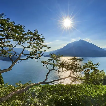 The House With Red Sunsets *