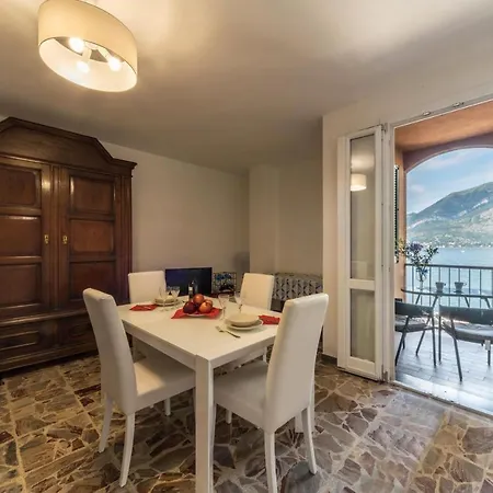 The House With Red Sunsets